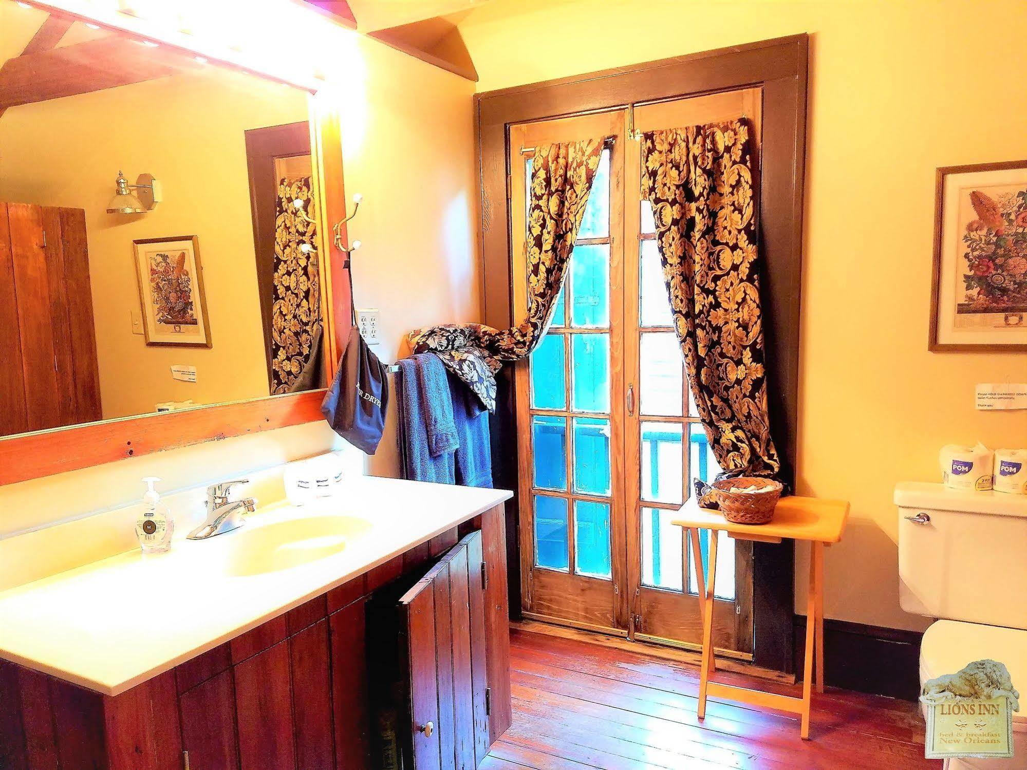 Lion'S Inn Bed And Breakfast Ню Орлиънс Екстериор снимка